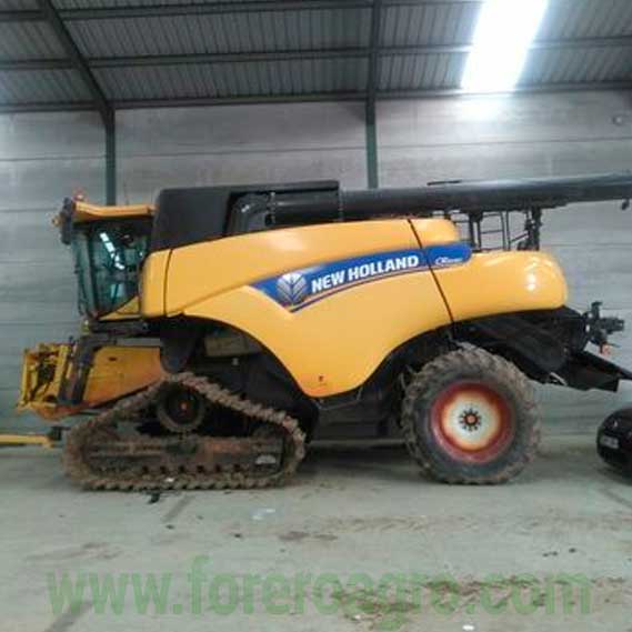 COSECHADORA-NEW-HOLLAND-CR-8080-1